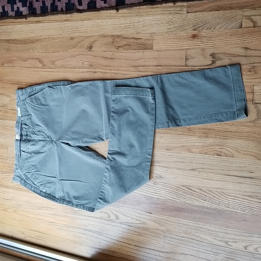 Classic Gap girlfriend chino